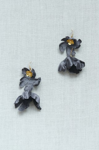 Lead Ailinon Earring