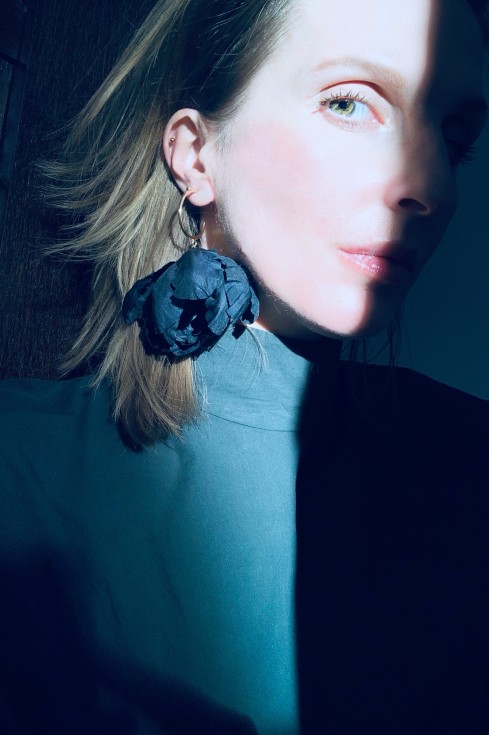 Kolczyki Flowerbomb AtramentoweK