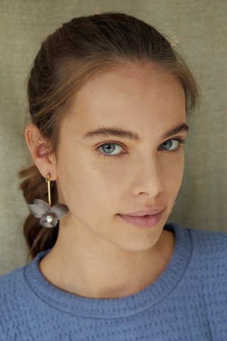 Baby Zephyr Frost Grey Earrings