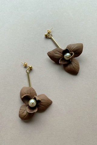 Baby Zephyr Tobacco Earrings