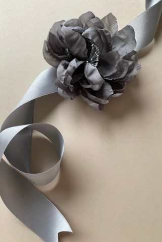 Lilly Silk Flower Pin In Grey
