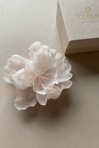 Baby Wild Rose Silk Flower Pin In Blush