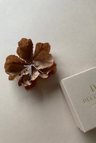 Baby Wild Rose Silk Flower Pin In Warm Sand