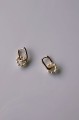 natural-pearl-tiny-earrings-modern-decolove