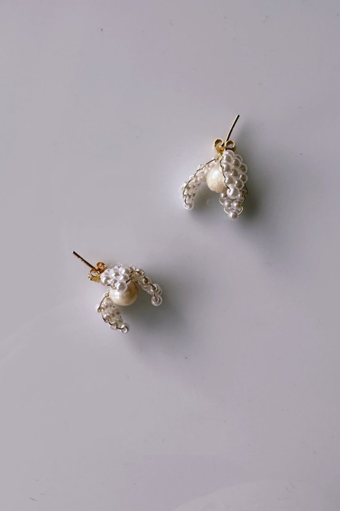 natural-pearl-flower-stud-earrings-decolove