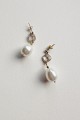17a-Decolove-isadora-pearl-earrings.jpg